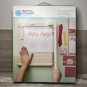 NIB Martha Stewart Crafts Heavy Duty Paper Trimmer (2013) RARE! Finger Guard